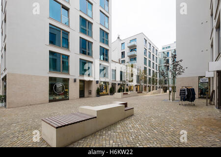 Außenansicht des neuen gemischten Wohn- und Einzelhandelsimmobilien Immobilienentwicklung auf Kastanienallee im Prenzlauer Berg Berlin Deutschland Stockfoto