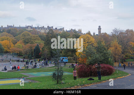 Glasgow Kelvingrove Park enthält die Universität und das Museum in der Parkanlage des wohlhabenden Westend der Stadt Stockfoto