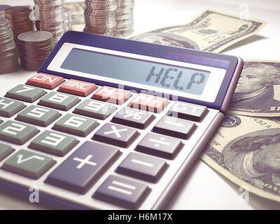 Solar-Taschenrechner inmitten von Dollar und Münzen zeigt auf dem Display das Wort "Hilfe". Stockfoto