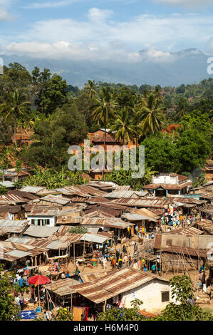 Markttag in einem Dorf in den Uluguru-Bergen, Region Morogoro, Tansania Stockfoto