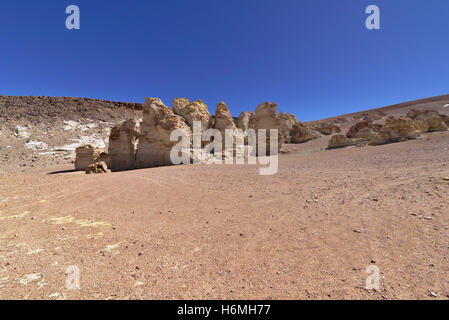 Eigentümlichen Felsformationen in der Atacama-Wüste. Stockfoto