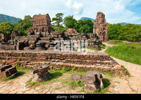 Alte Tempelruinen in der Gruppe B. Mein Sohn Sanctuary, Quang Nam Provinz, Vietnam. Stockfoto