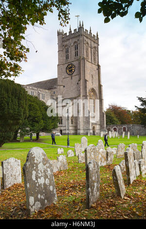 Christchurch Priory-Kirche, erbaut 1904, kirchliche Kirche mit längste Kirchenschiff in England, Christchurch, Dorset, England, UK Stockfoto