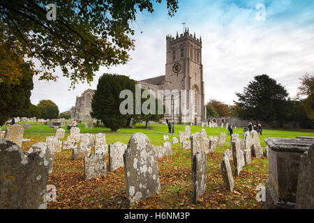 Christchurch Priory-Kirche, erbaut 1904, kirchliche Kirche mit längste Kirchenschiff in England, Christchurch, Dorset, England, UK Stockfoto