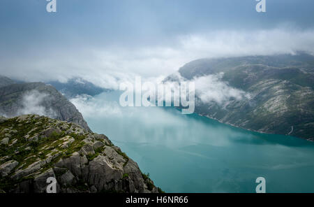 Aerial Landschaft von Norwegen Fjord Lysefjord. Stockfoto