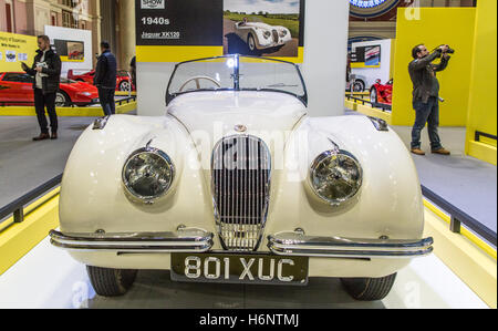 Klassische Jaguar XK 120 an der Classic Car Show Alexander Palace London 2016 Stockfoto