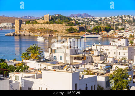 Blick auf Bodrum Burg und Yachthafen, Mugla, Türkei Stockfoto