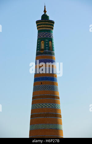 Koranschulen, Minarette, Mausoleen, historische Stätten, Farbe, Basare, Märkte, Chiwa Innenstadt, Xiva Ichon Quala, Seidenstraße, Usbekistan Stockfoto