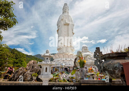 Buddha-Statue der Großen Dame auf der Halbinsel Son Tra. Da Nang, Vietnam. Stockfoto