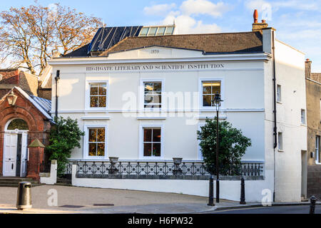 Die highgate literarische und wissenschaftliche Einrichtung an der Waldung, Highgate, London, UK Stockfoto