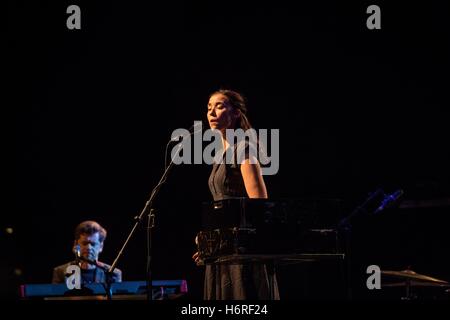 Mailand, 30. Oktober 2016 Lisa Hannigan tritt bei Fabrique Mailand Credit: Roberto Finizio / Alamy Live News Stockfoto