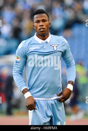 Stadion Olimpico, Rom, Italien. 30. Oktober 2016. Serie A-Fußball-Liga. SS Lazio gegen Sassuolo. Keita Balde (Latium) © Aktion Plus Sport/Alamy Live-Nachrichten Stockfoto