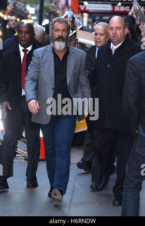 New York, NY, USA. 1. November 2016. Mel Gibson, auf Good Morning America (GMA) unterwegs für Promi-Schnappschüsse - di, New York, NY 1. November 2016. Bildnachweis: Derek Sturm/Everett Collection/Alamy Live-Nachrichten Stockfoto