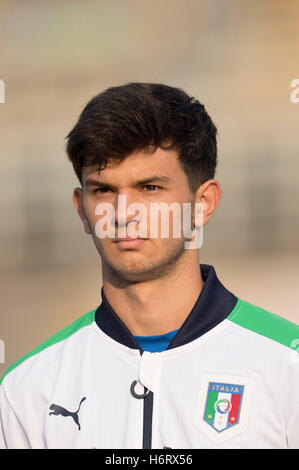 Ravenna, Italien. 31. Oktober 2016. Matteo Anzolin (ITA) Fußball: UEFA European u-17 Meisterschaft 2017 Qualifikationsrunde Gruppe 4 Match zwischen Italien mit 2: 0 Serbien im Stadio Bruno Benelli in Ravenna, Italien. © Maurizio Borsari/AFLO/Alamy Live-Nachrichten Stockfoto