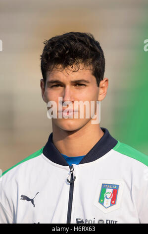 Ravenna, Italien. 31. Oktober 2016. Pietro Pellegri (ITA) Fußball: UEFA European u-17 Meisterschaft 2017 Qualifikationsrunde Gruppe 4 Match zwischen Italien mit 2: 0 Serbien im Stadio Bruno Benelli in Ravenna, Italien. © Maurizio Borsari/AFLO/Alamy Live-Nachrichten Stockfoto