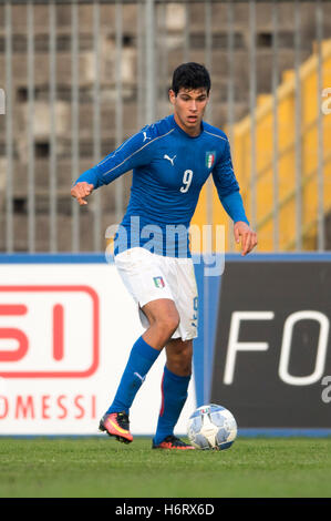 Ravenna, Italien. 31. Oktober 2016. Pietro Pellegri (ITA) Fußball: UEFA European u-17 Meisterschaft 2017 Qualifikationsrunde Gruppe 4 Match zwischen Italien mit 2: 0 Serbien im Stadio Bruno Benelli in Ravenna, Italien. © Maurizio Borsari/AFLO/Alamy Live-Nachrichten Stockfoto