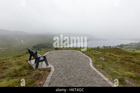 Bank in Suche in Glenveagh National Park und Lough Beagh, County Donegal, Irland Stockfoto