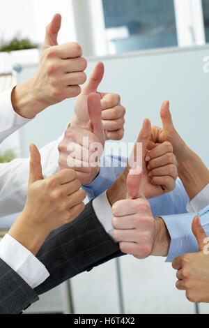 Geste Hand Freundschaft Ordnung erfolgreich erfolgreiche Finger Modell Design Projekt Konzept Plan Entwurf weiblichen männlichen maskulinen Menschen Stockfoto