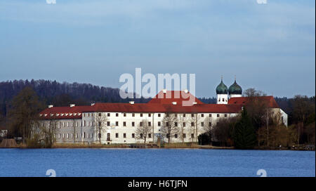 Klostersee und Seeon, Bayern Stockfoto