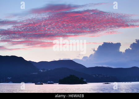 schöne beauteously schönen Urlaub Urlaub Urlaub Urlaub Nacht nächtlichen Sonnenuntergang Glanz lucent hell leuchtet blau Stockfoto
