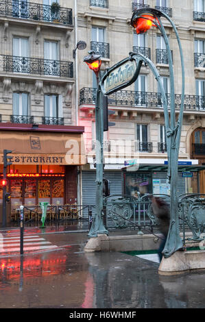 Metrostation Anvers in Montmartre, Paris, Frankreich, Europa Stockfoto