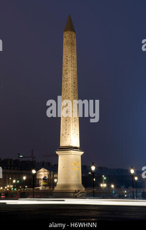 Obelisk am Place De La Concorde, Nachtaufnahme, Paris, Frankreich, Europa Stockfoto