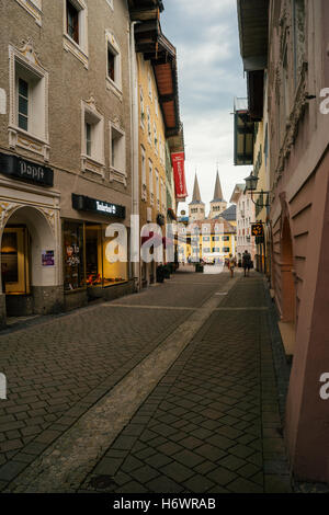 Fußgängerzone nur Markplatz ist der wichtigsten touristischen Straße in Berchtesgaden Stockfoto