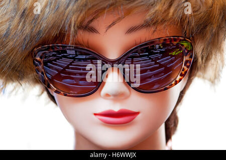 Mannequin mit Brille Stockfoto