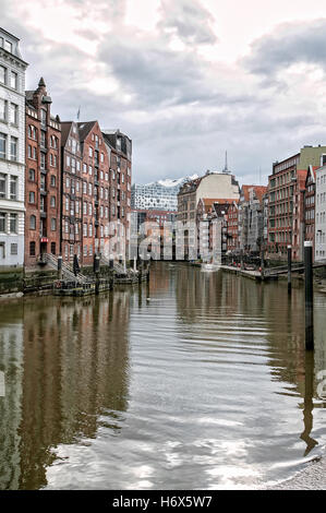 Konzertsaal der Elbphilharmonie in der Hamburger HafenCity (Hafenstadt), geplant und entworfen von Herzog & de Meuron Stockfoto