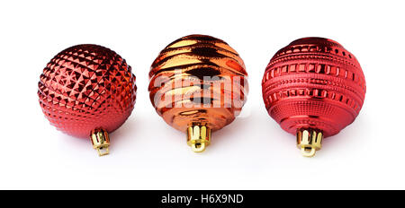 Drei Weihnachtskugeln isoliert auf weißem Hintergrund. Weihnachts-Dekoration. Stockfoto