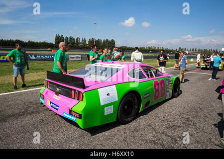 Adria, Rovigo, Italien - 17. September 2016: EuroKart Racing Team, angetrieben von Monforte Simone, beim Rennen in der Nascar Whelen Stockfoto