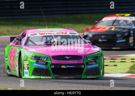 Adria, Rovigo, Italien - 17. September 2016: EuroKart Racing Team, angetrieben von Monforte Simone, beim Rennen in der Nascar Whelen Stockfoto