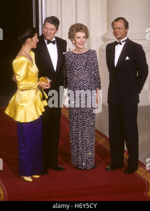 SCHWEDISCHE königliche Paar König Carl XVI. Gustav und Königin Silvia bei einem Besuch in USA und haben Abendessen im Weißen Haus Stockfoto