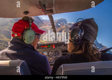 Helles Flugzeug Flug vom Flughafen Aosta, Aostatal, Italien. Stockfoto