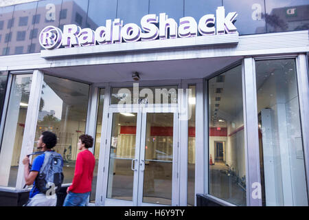 Miami Beach Florida, Radio Shack, Vorderseite, Eingang, geschlossen, leerstehendes Geschäft, leer, Gewerbeimmobilien, FL160912019 Stockfoto