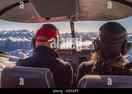 Helles Flugzeug Flug vom Flughafen Aosta, Aostatal, Italien. Stockfoto