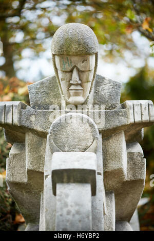 Art-Deco-Statue The Lone Rider Wolverhampton AJS gebaut Fahrräder Graisley Werke vor Ort zwischen 1914 und 1931 gestaltete Dudley Counc Stockfoto