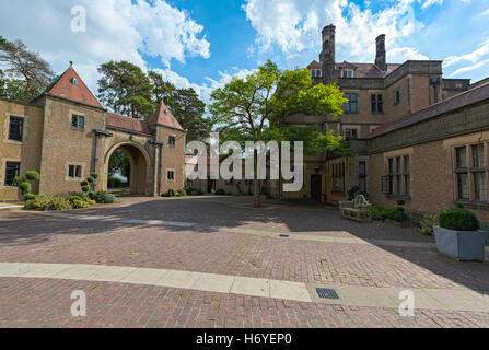 Innenhof des Fanhams Halle jakobinischen Herrenhaus, Ware Stockfoto