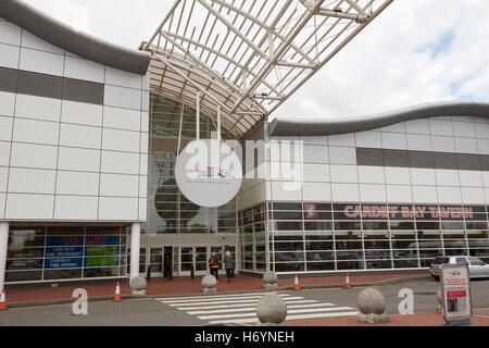 Roter Drache Zentrum Cardiff Wales Großbritannien Stockfoto