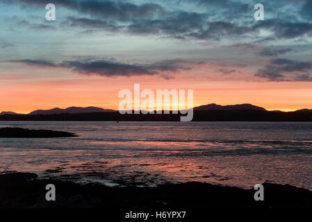 Sonnenuntergang von Port Appin in Richtung Lismore in West-Schottland Stockfoto