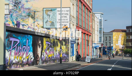 Hommage an Prinz von Paintsmiths in Stokes Croft, Bristol Stockfoto