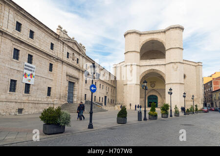 VALLADOLID, Spanien - 1. November 2016: Gotische Kirche des alten Klosters von San Benito el Real Stockfoto