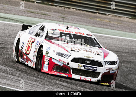 Adria, Rovigo, Italien - 17. September 2016: Dexwet Renauer Team, angetrieben von Brutto Peter beim Rennen in der Nascar Whelen Euro Stockfoto