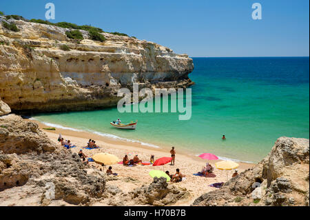 Portugal, Algarve, Praia de Albandeira, Strand in der Nähe von Armacao de Pera Stockfoto