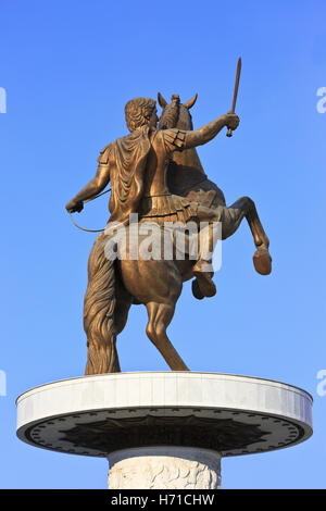 Statue von Alexander dem großen (Krieger auf einem Pferd Statue) Mazedonien Square in Skopje, Mazedonien Stockfoto