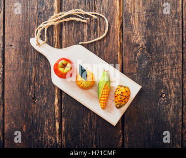 Typisch sizilianische Gebäck - Marzipan-Obst - Frutta di martorana Stockfoto