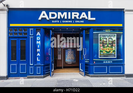 Ein Admiral Gaming-Einrichtung. Stockfoto