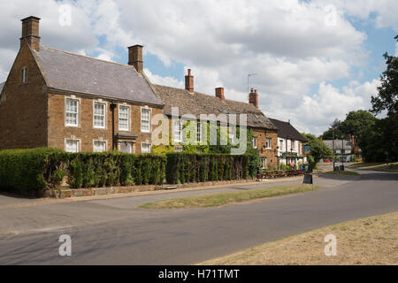 Wohn Häuser im Dorf Adderbury, North Oxfordshire, England, Vereinigtes Königreich Stockfoto