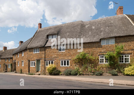 Wohn Häuser im Dorf Adderbury, North Oxfordshire, England, Vereinigtes Königreich Stockfoto