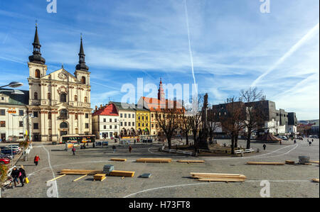 Jihlava, Masaryk-platz mit St. Ignatius Kirche, Rathaus, Region Liberec, Tschechische Republik Stockfoto